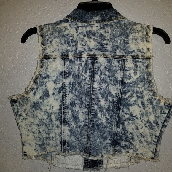 Acid washed denim vest - Picture 2 of 3